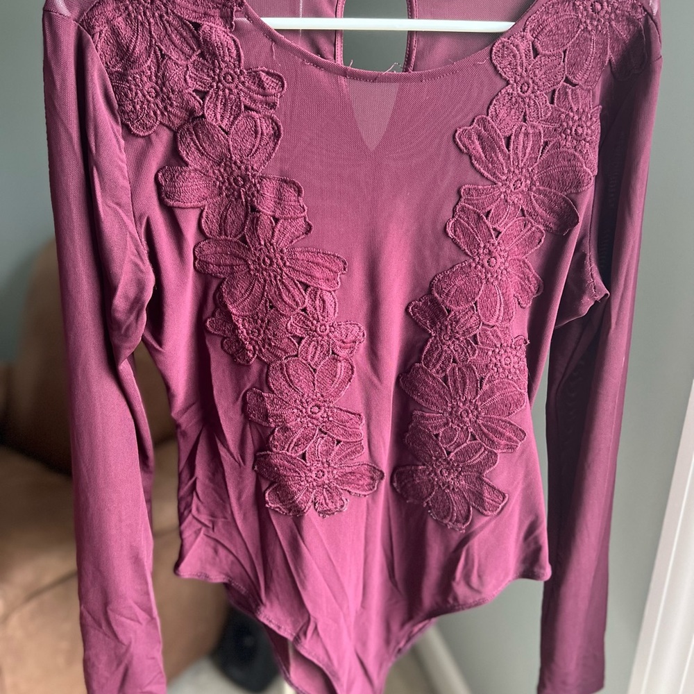 Charlotte Russe Bodysuit sz LG color maroon